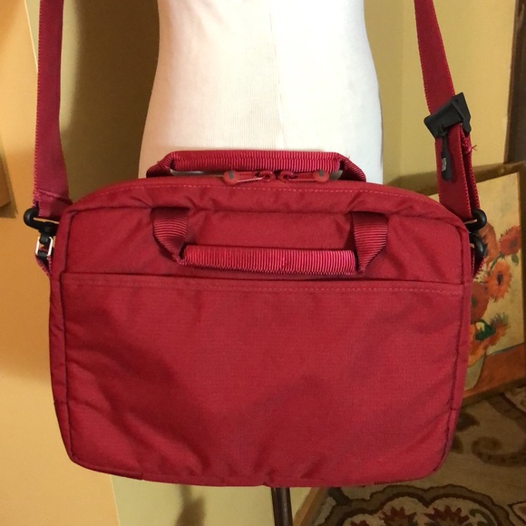 STM SWIFT Small Laptop Shoulder Bag Super-Plush Red & Gray Adjustable $69 NEW - Picture 3 of 16